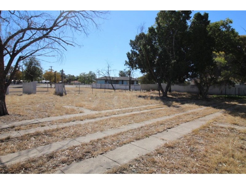 2 Arunga Street, Moree NSW 2400