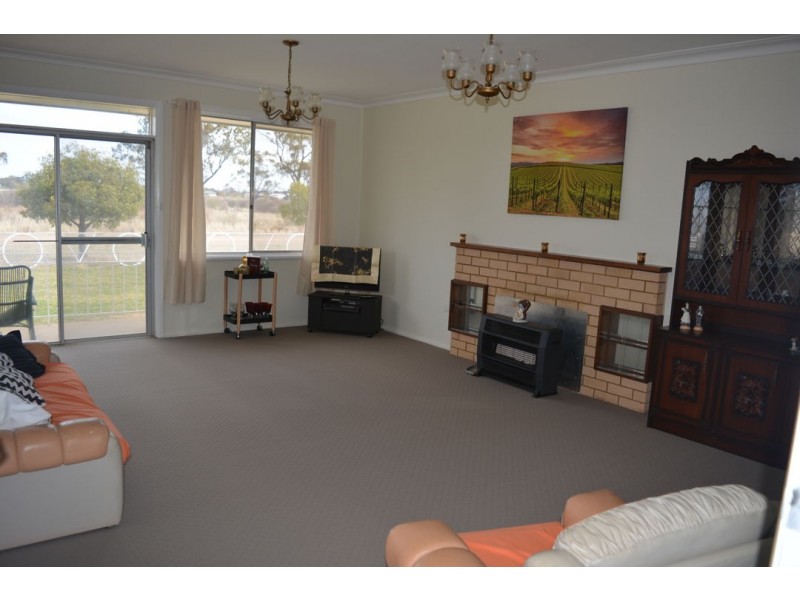 “YULINGA” 93 STOCKMANS ROAD, Moree NSW 2400