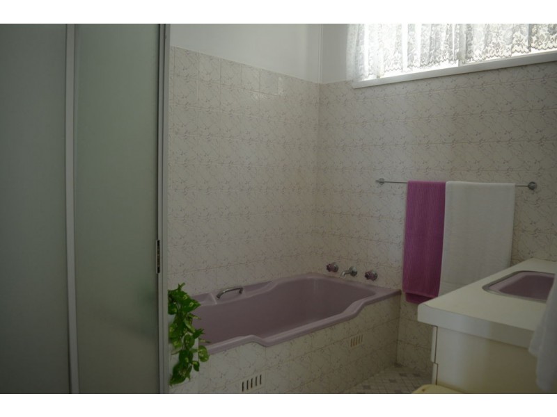 “YULINGA” 93 STOCKMANS ROAD, Moree NSW 2400