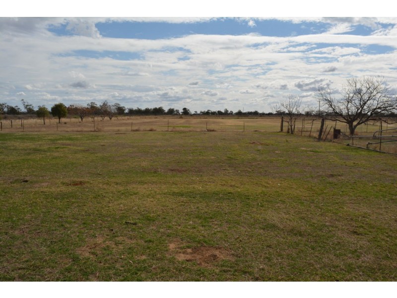 “YULINGA” 93 STOCKMANS ROAD, Moree NSW 2400