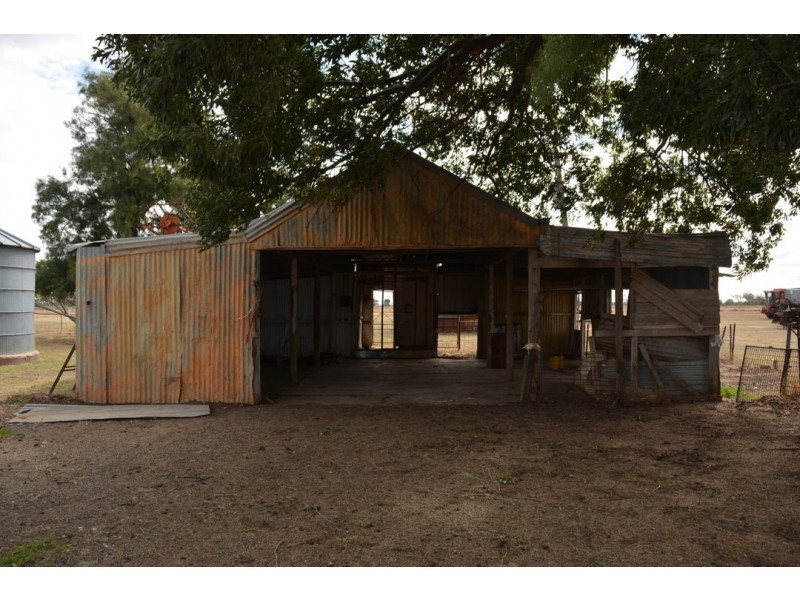 “YULINGA” 93 STOCKMANS ROAD, Moree NSW 2400