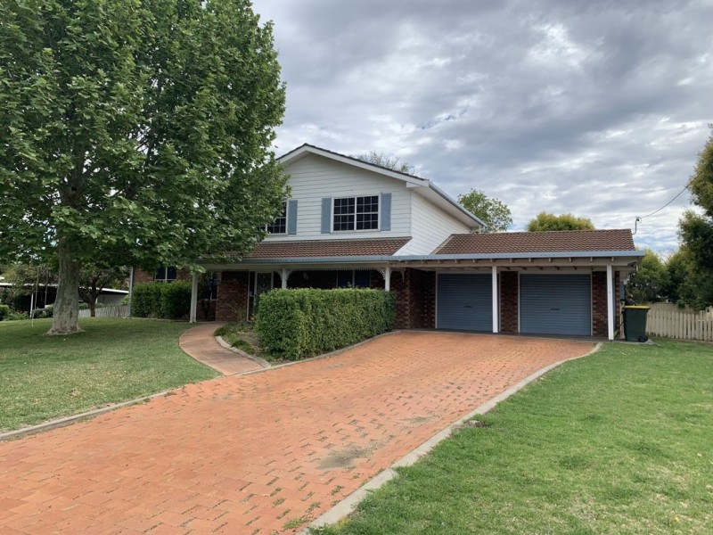 10 Myall Place, Moree NSW 2400