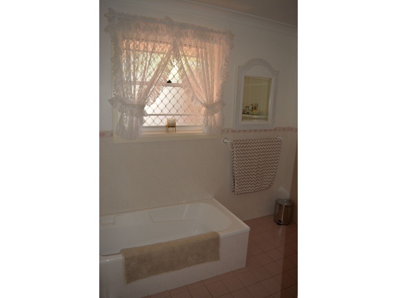 2/62 Edward Street, Moree NSW 2400