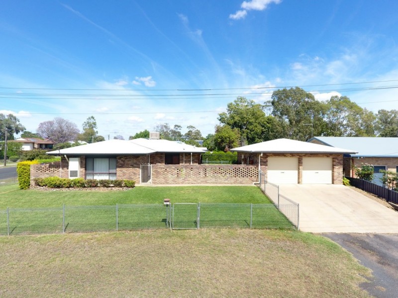 21 Iris Street, Moree NSW 2400