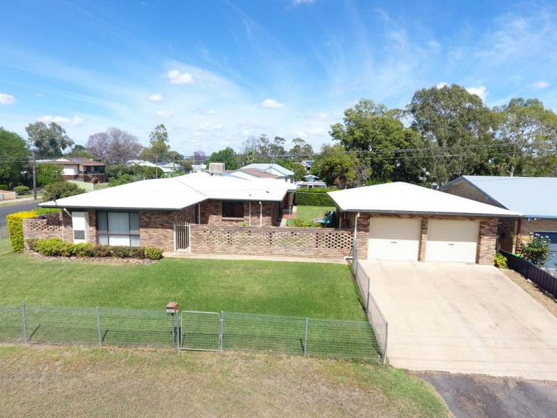 21 Iris Street, Moree NSW 2400