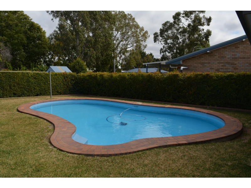 21 Iris Street, Moree NSW 2400