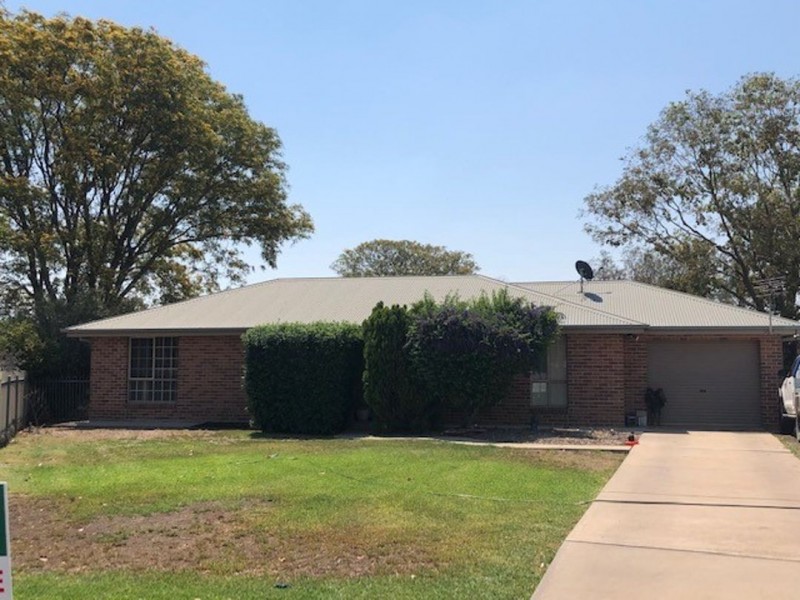 4 MARY MACKILLOP PLACE, Moree NSW 2400