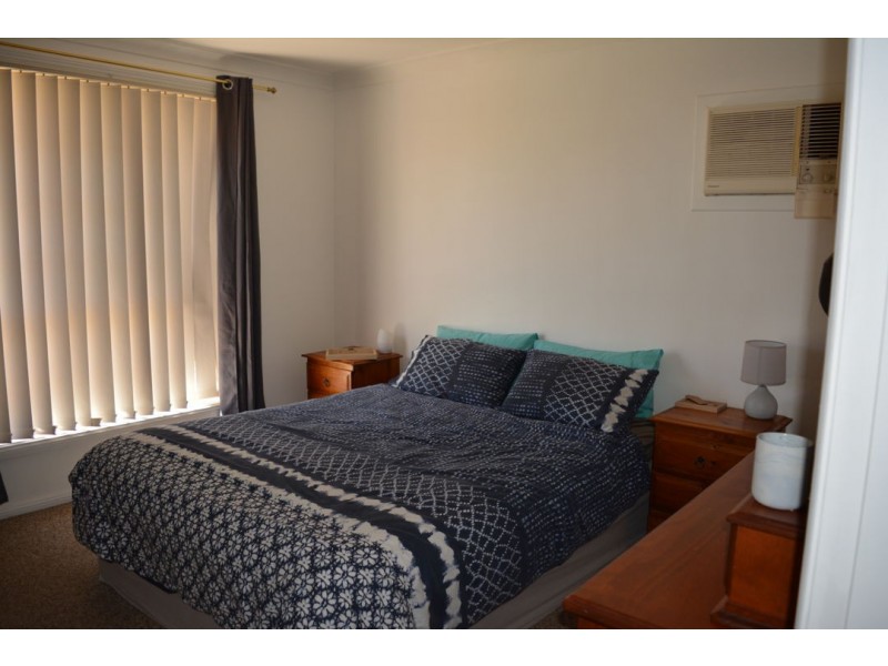 4 MARY MACKILLOP PLACE, Moree NSW 2400