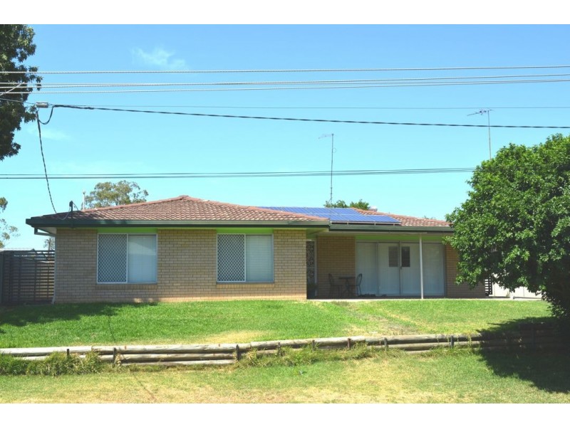 2 ROBERTSON AVENUE, Moree NSW 2400