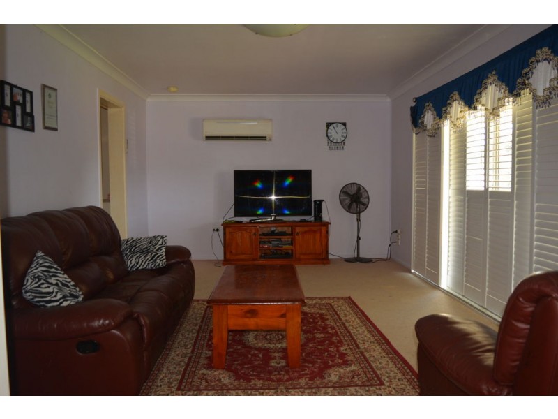 2 ROBERTSON AVENUE, Moree NSW 2400