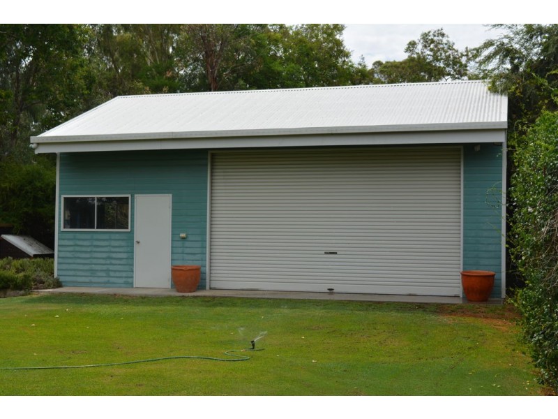 12 MERINDAH AVENUE, Moree NSW 2400