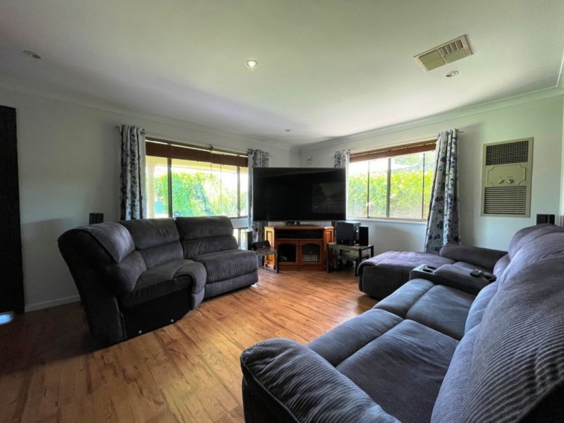 2 JULIA PLACE, Moree NSW 2400