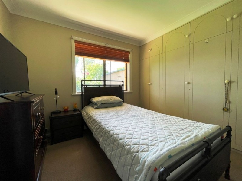 2 JULIA PLACE, Moree NSW 2400