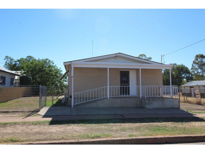 26 BATHURST STREET, Brewarrina NSW 2839