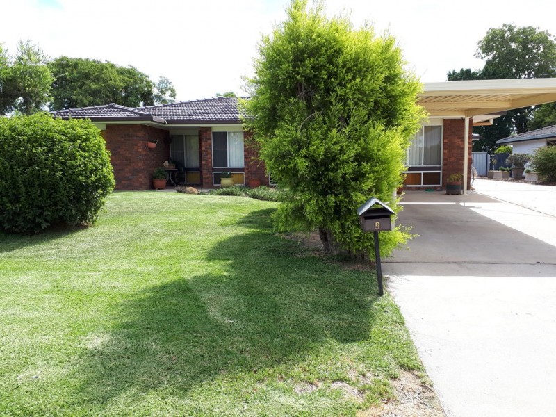 9 MAPLE AVENUE, Moree NSW 2400