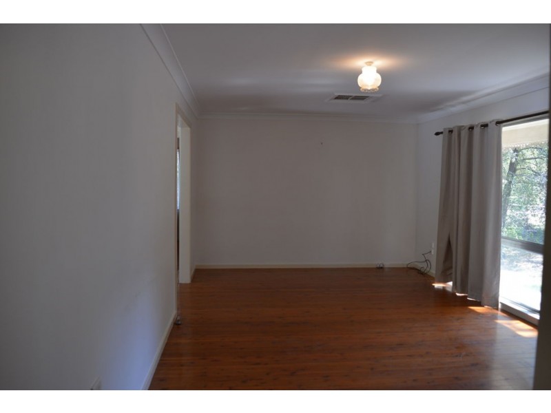 11 Hassell Street, Moree NSW 2400