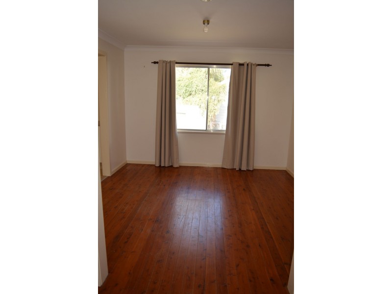 11 Hassell Street, Moree NSW 2400