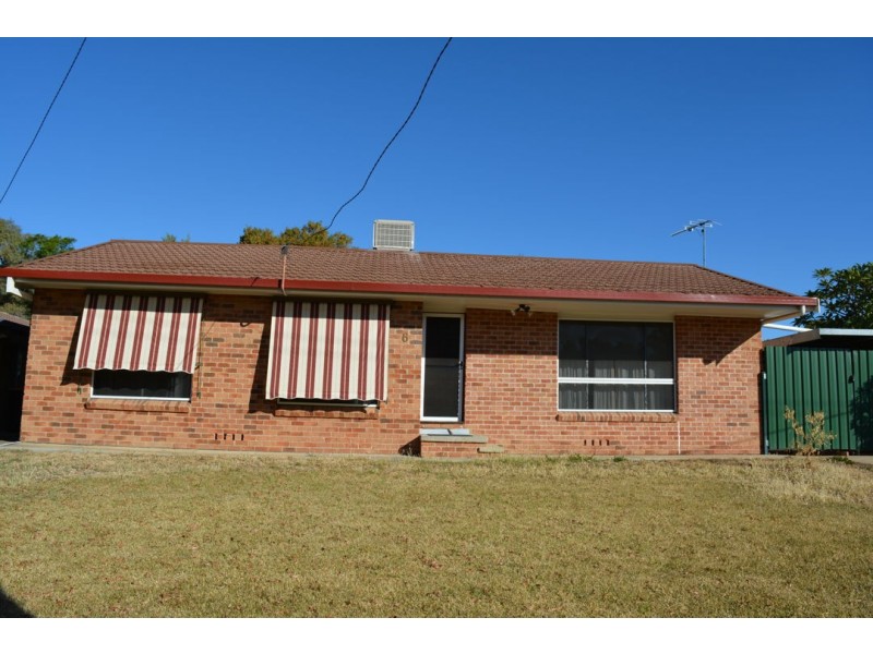 6 HELENSVALE AVENUE, Moree NSW 2400
