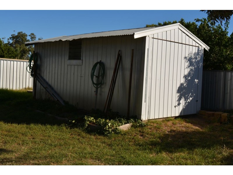 6 HELENSVALE AVENUE, Moree NSW 2400