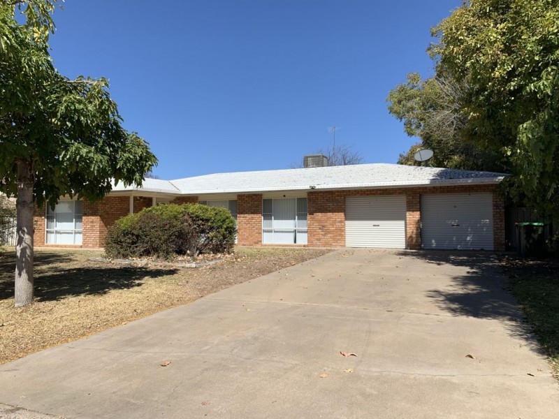 25 Maple Avenue, Moree NSW 2400