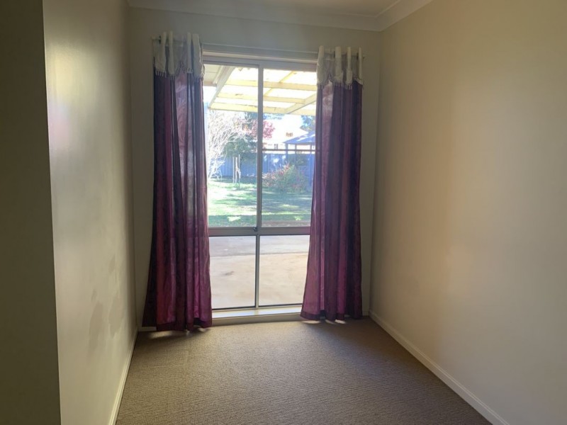 25 Maple Avenue, Moree NSW 2400