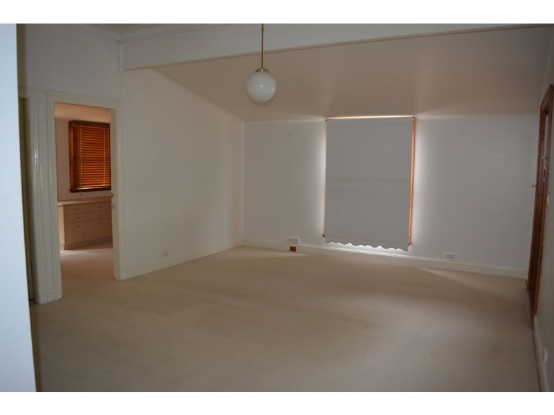 12 MERINDAH AVENUE, Moree NSW 2400