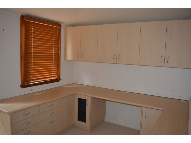 12 MERINDAH AVENUE, Moree NSW 2400