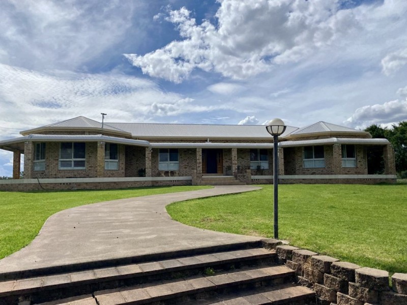 9 ROBERTSON AVENUE, Moree NSW 2400