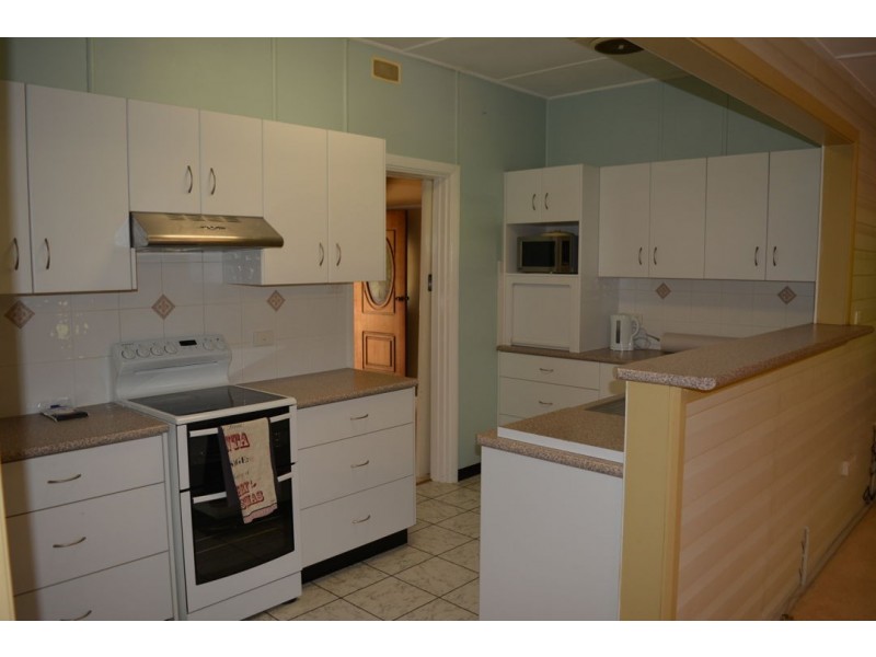 320 Auburn Street, Moree NSW 2400