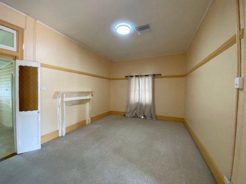 77 Edward Street, Moree NSW 2400
