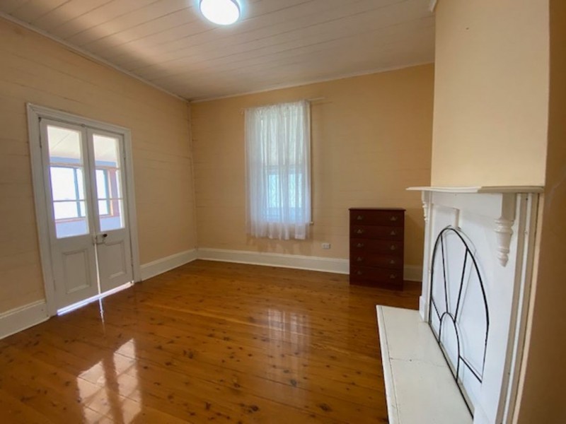 77 Edward Street, Moree NSW 2400