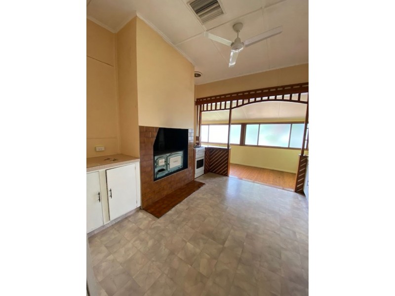 77 Edward Street, Moree NSW 2400