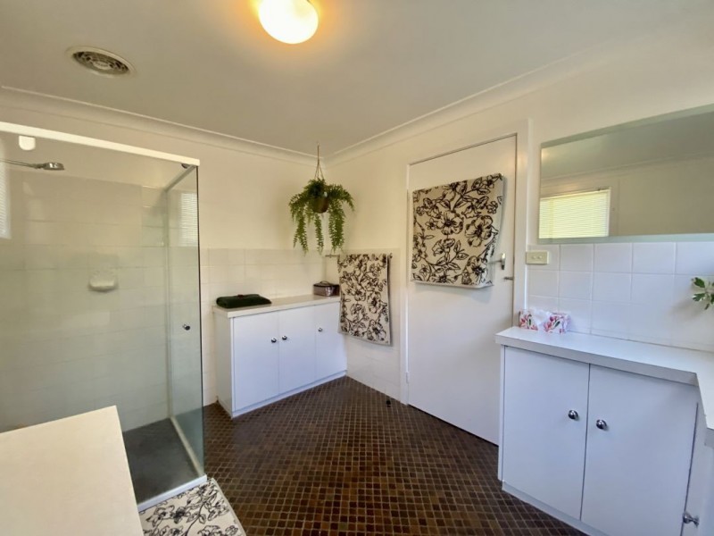 2-4 TIRZAH STREET, Moree NSW 2400