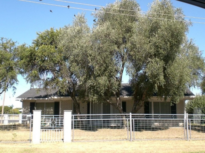 25 Wattle Crescent, Moree NSW 2400
