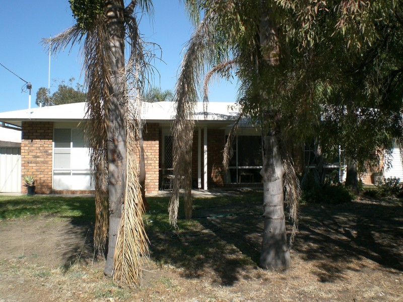 25 Maple Avenue, Moree NSW 2400