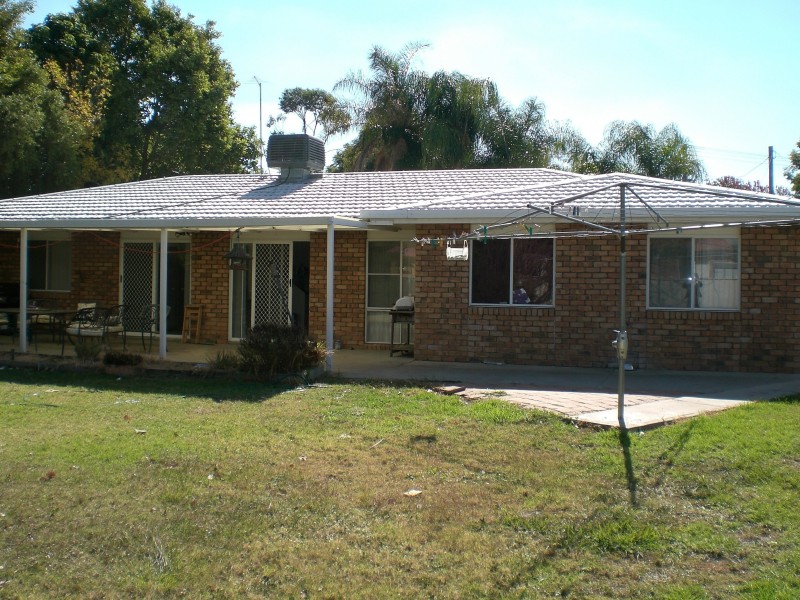 25 Maple Avenue, Moree NSW 2400