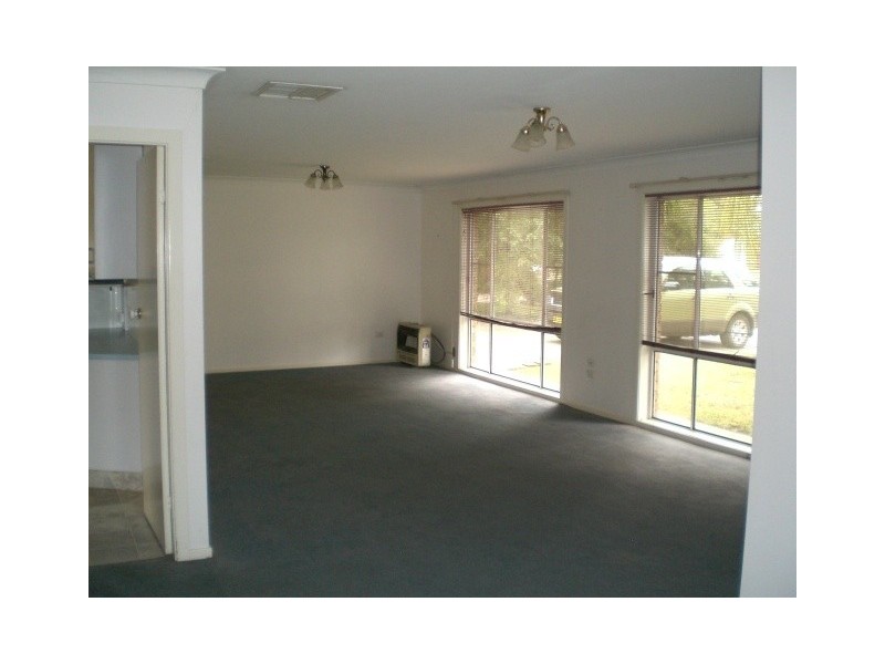 25 Maple Avenue, Moree NSW 2400