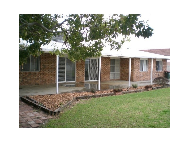 25 Maple Avenue, Moree NSW 2400