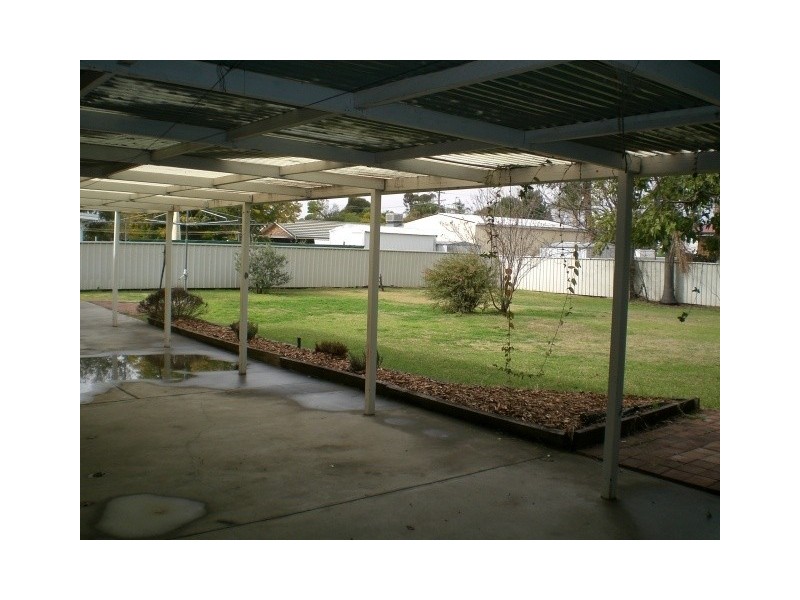 25 Maple Avenue, Moree NSW 2400