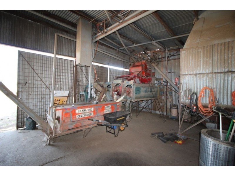 1 Railway Parade, Warialda Rail NSW 2402