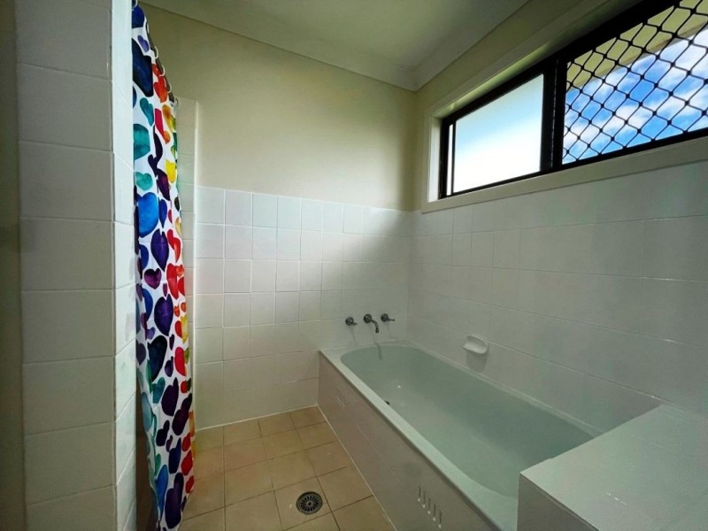 11 Calgorm Street, Moree NSW 2400