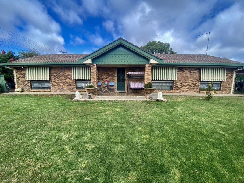 1 Maple Avenue, Moree NSW 2400
