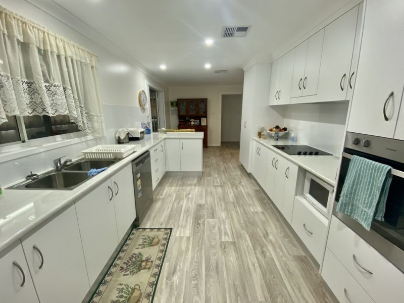 1 Maple Avenue, Moree NSW 2400