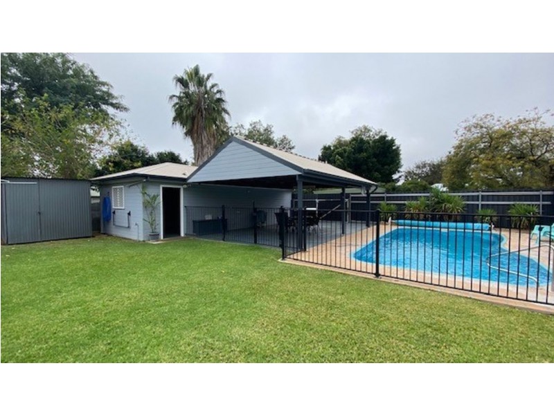 22 Mackenzie St, Moree NSW 2400