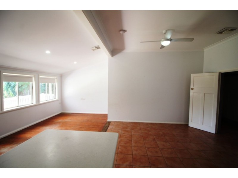 3 Auburn St, Moree NSW 2400