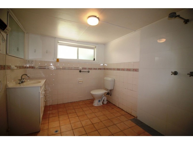3 Auburn St, Moree NSW 2400