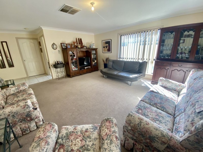 4 BOLWARRA EST, Moree NSW 2400