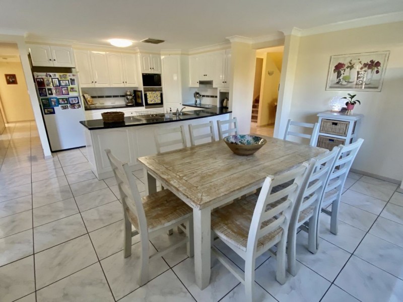 4 BOLWARRA EST, Moree NSW 2400