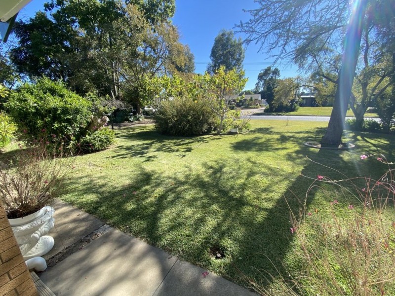 2-4 TIRZAH ST, Moree NSW 2400