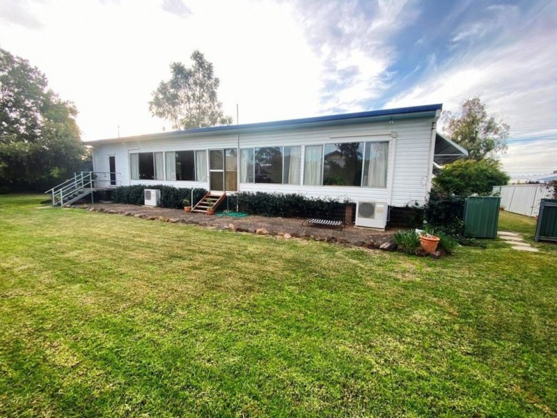 12 Carol Avenue, Moree NSW 2400